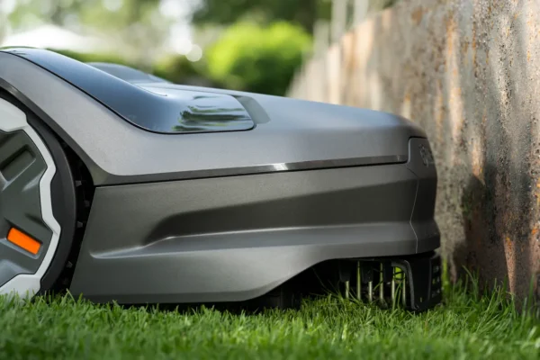 AUTOMOWER® 305E NERA nová verzia