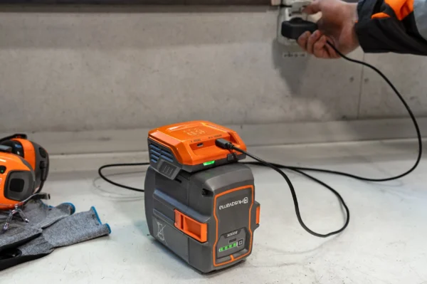 Husqvarna 40-USB150X obojsmerný adaptér