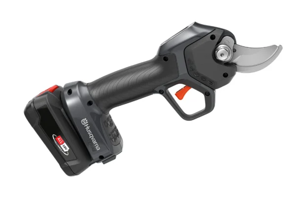 Husqvarna Aspire™ PS30X-P4A + Teleskopická tyč Aspire™ s akumulátorom a nabíjačkou