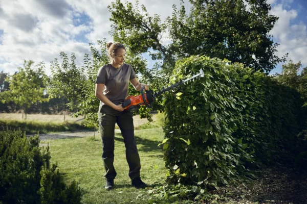 HUSQVARNA 322iHD60