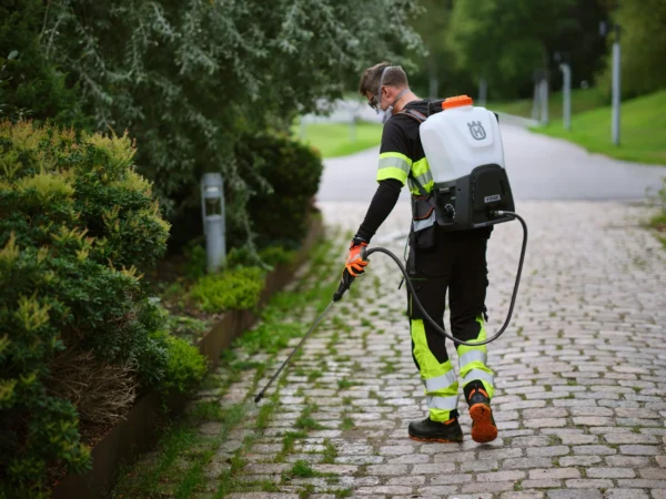 Husqvarna 515iSB akumulátorový postrekovač