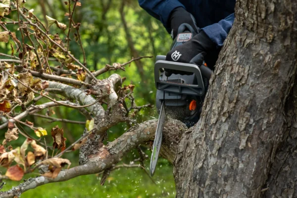 Husqvarna Aspire™ C15X-P4A bez akumulátora a nabíjačky