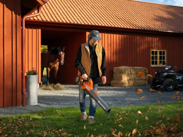 HUSQVARNA 335iB bez akumulátora a nabíjačky