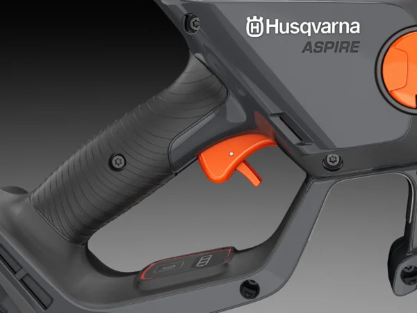 HUSQVARNA Aspire™ P8X-P4A s akumulátorom a nabíjačkou