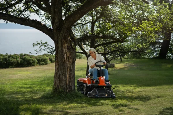 HUSQVARNA R 112iC akumulátorový rider