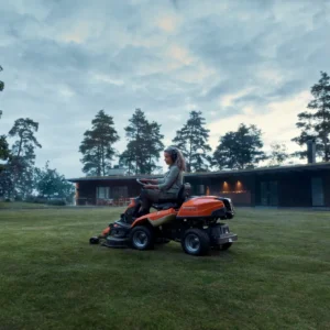 HUSQVARNA R 216T AWD