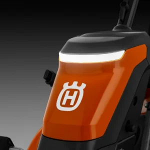 HUSQVARNA R214TS NOVINKA