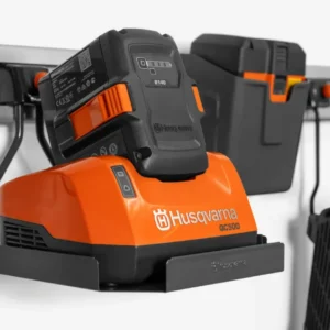 Polica na akumulátor a nabíjačku Husqvarna