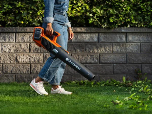 HUSQVARNA 122iB bez akumulátora a nabíjačky