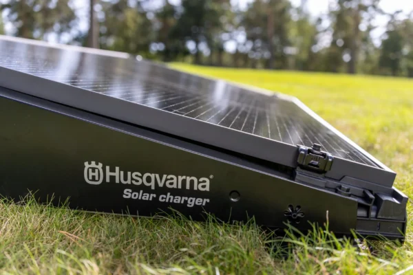 Solárna nabíjačka Husqvarna - solárny panel, 420 W