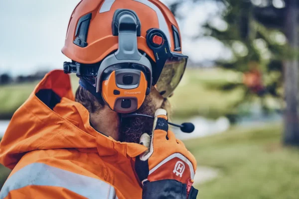 chrániče sluchu Husqvarna X-COM Active, na prilbu