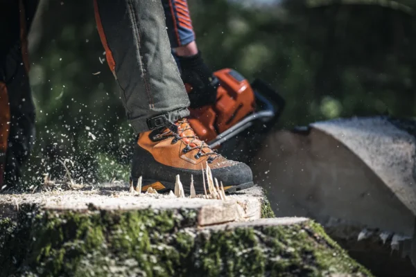 Kožená obuv Technical s ochranou proti prerezaniu 24 m/s
